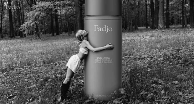 Лосьон для тела бренда Fadjo в рекламной съёмке